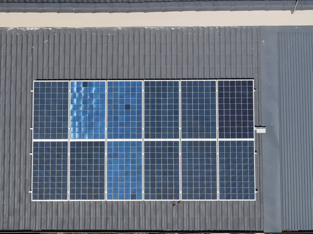 Contact Newy Solar Co Rooftop solar installation. About Newy Solar Co - showcasing local solar power services.